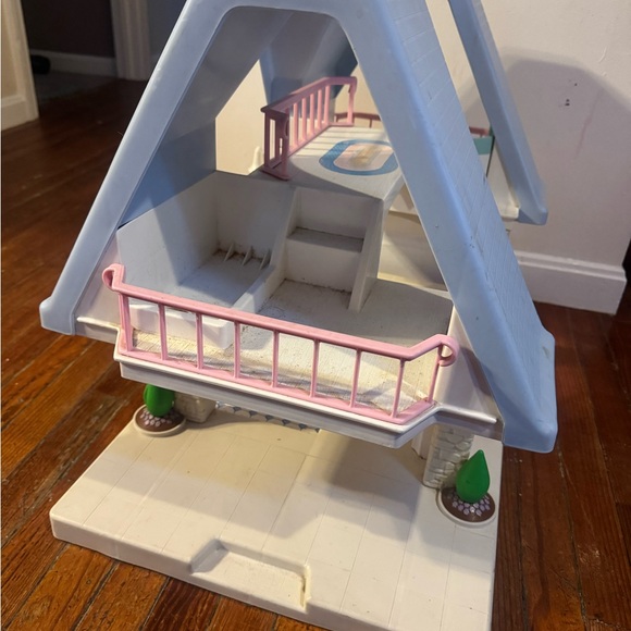 Vintage 1989 Little Tikes Dollhouse no accessories - Picture 2 of 10